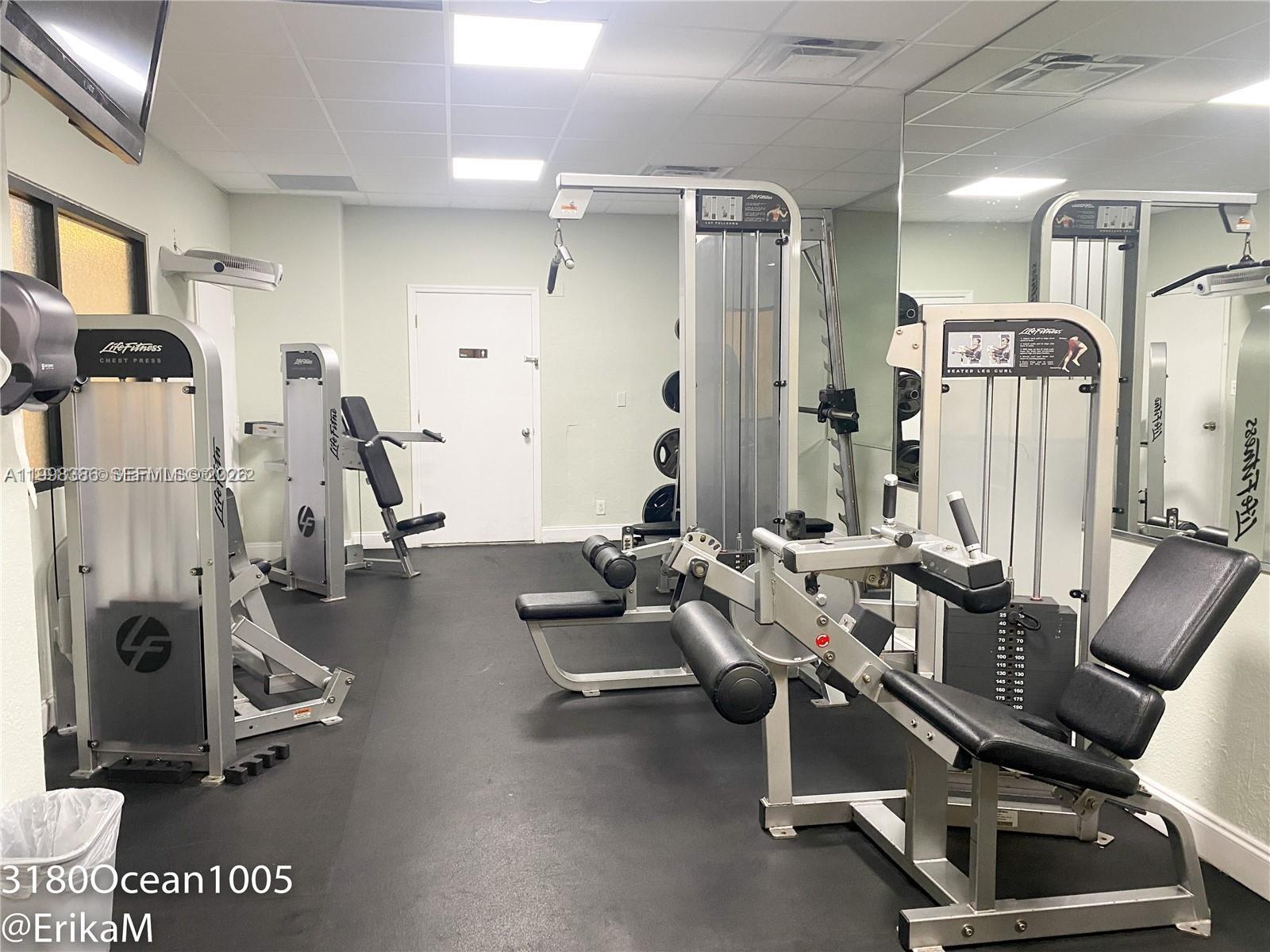 Photo of 3180 Ocean Dr  #621, Hallandale Beach, Florida, 33009 - WEIGHTS