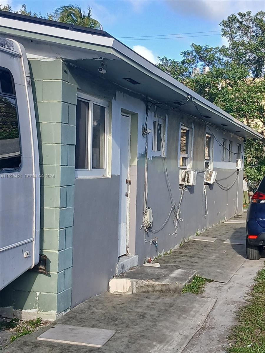   /  2064 sq. ft. $ 2026-04-13 0 Photo