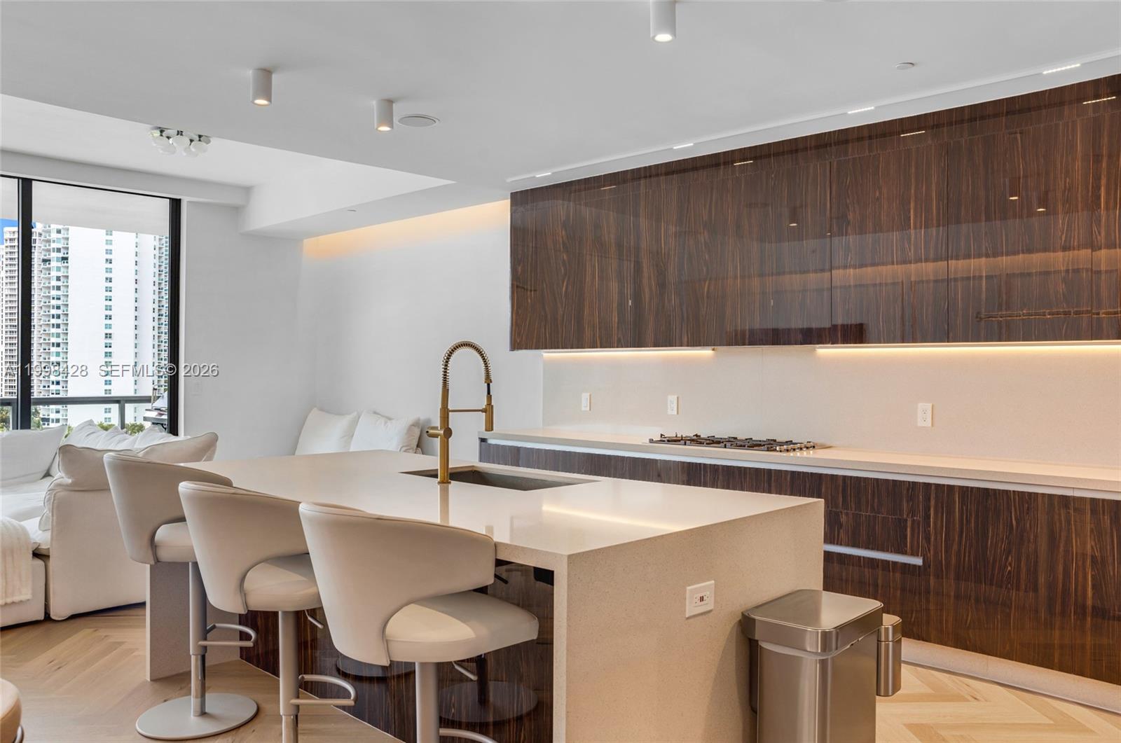 Photo of 3300 188th St  #812, Aventura, Florida, 33180 - 