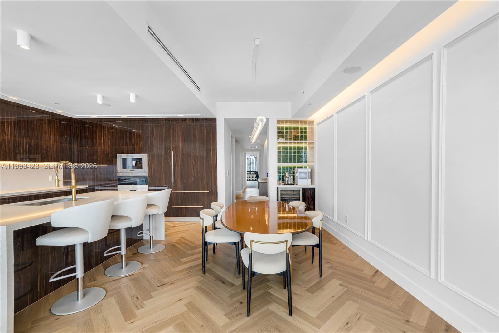 Photo of 3300 188th St  #812, Aventura, Florida, 33180 - 