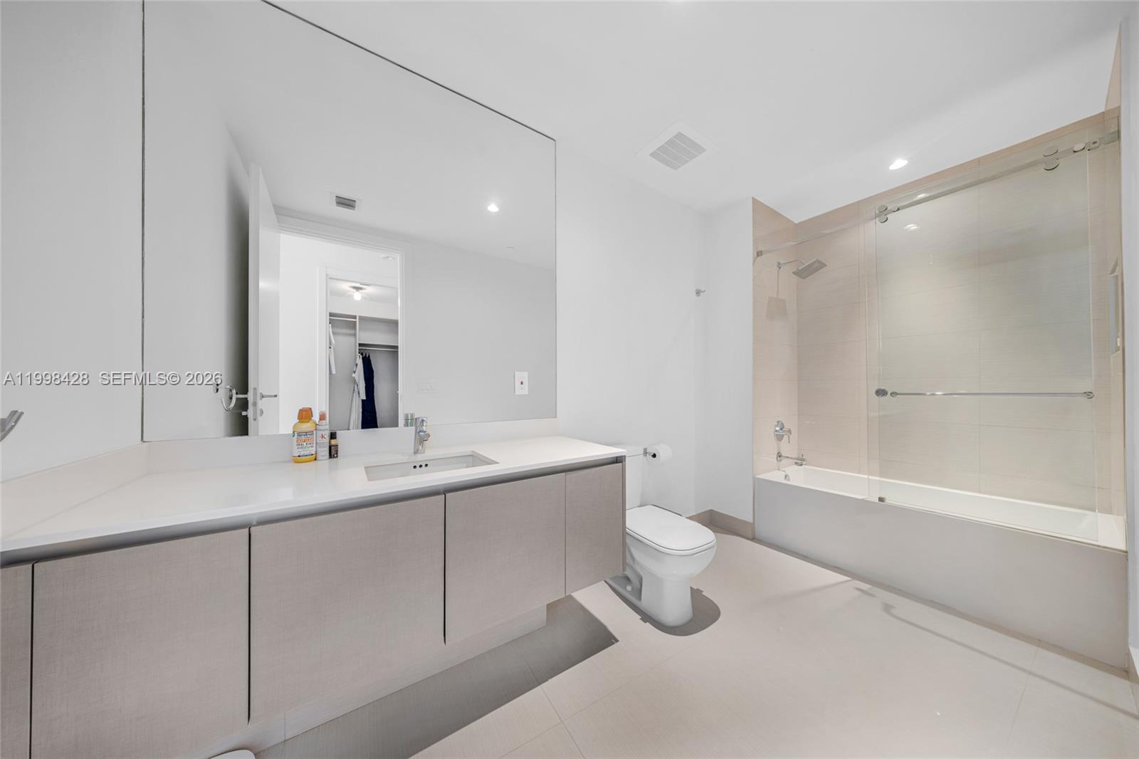 Photo of 3300 188th St  #812, Aventura, Florida, 33180 - 