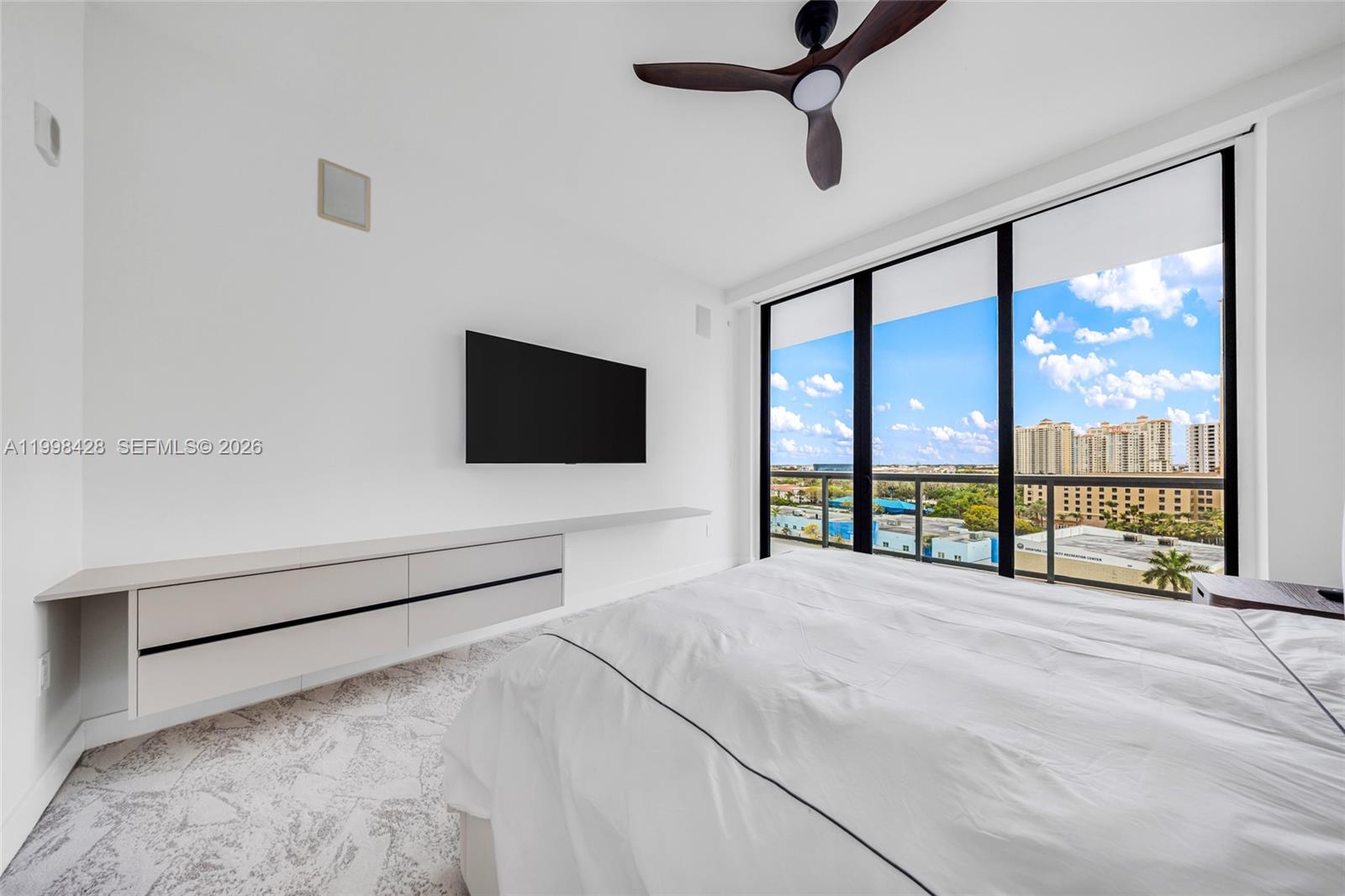 Photo of 3300 188th St  #812, Aventura, Florida, 33180 - 