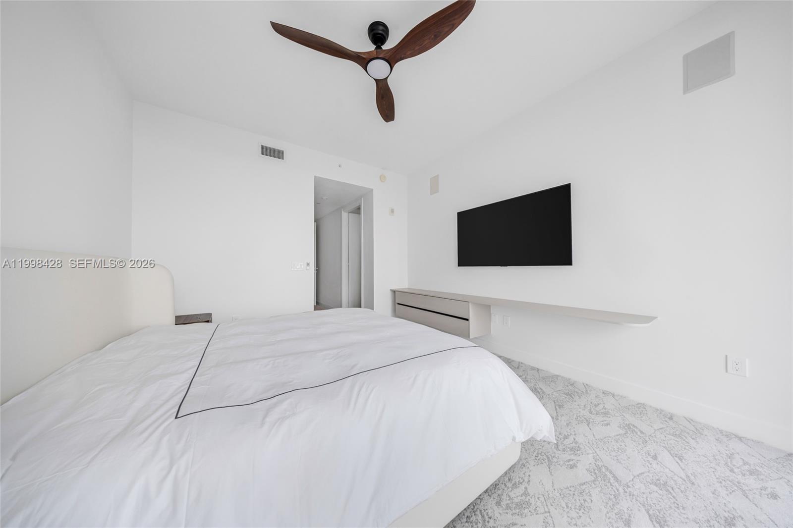 Photo of 3300 188th St  #812, Aventura, Florida, 33180 - 