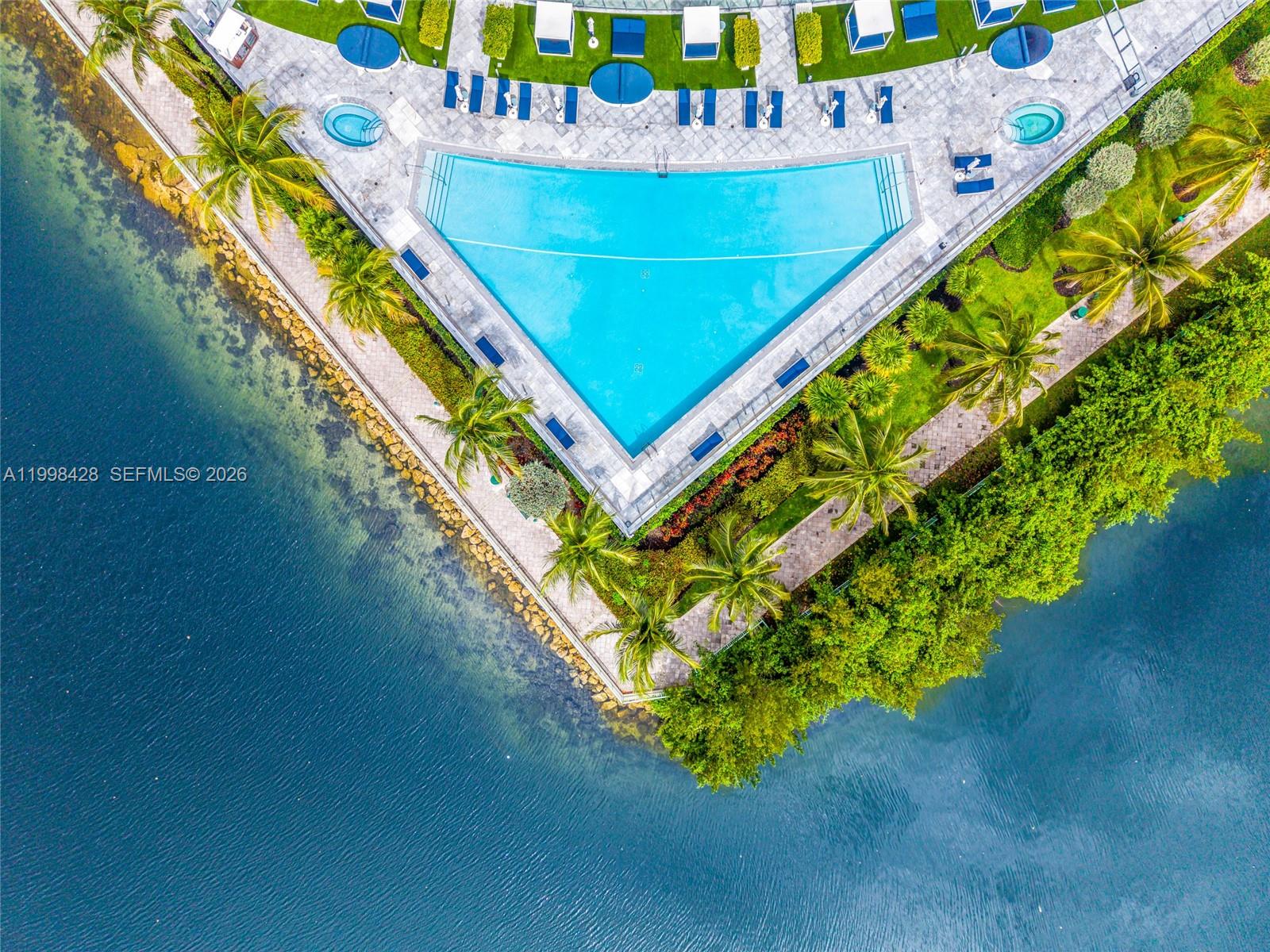 Photo of 3300 188th St  #812, Aventura, Florida, 33180 - 