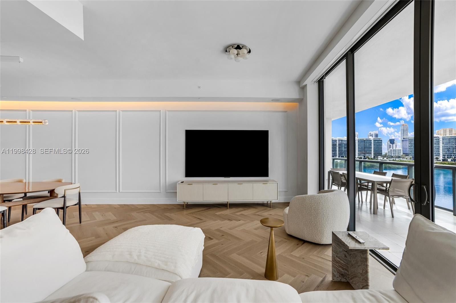 Photo of 3300 188th St  #812, Aventura, Florida, 33180 - 