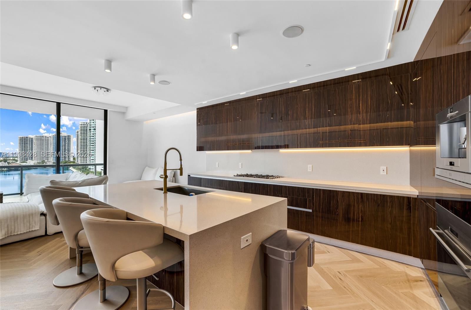 Photo of 3300 188th St  #812, Aventura, Florida, 33180 - 