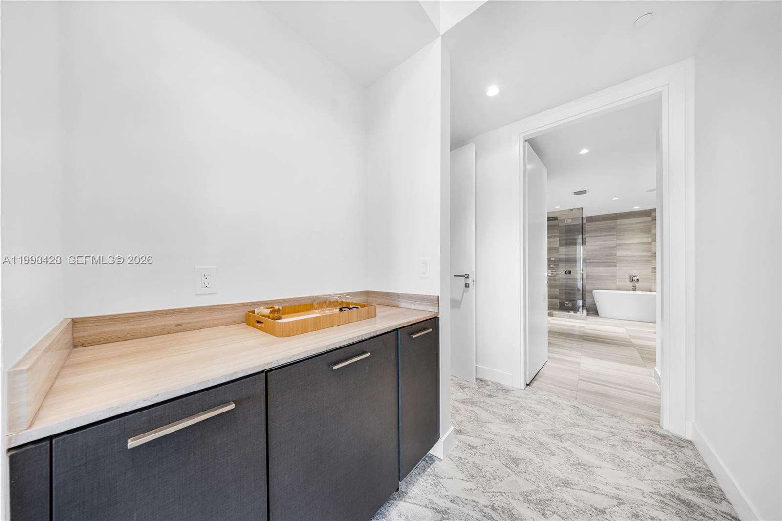 Photo of 3300 188th St  #812, Aventura, Florida, 33180 - 