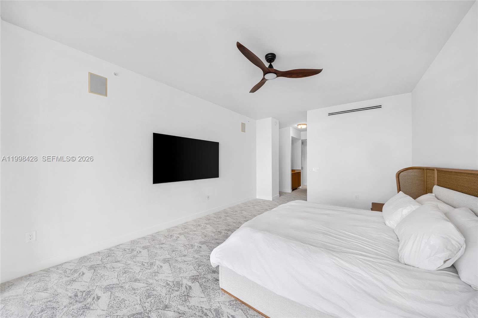 Photo of 3300 188th St  #812, Aventura, Florida, 33180 - 