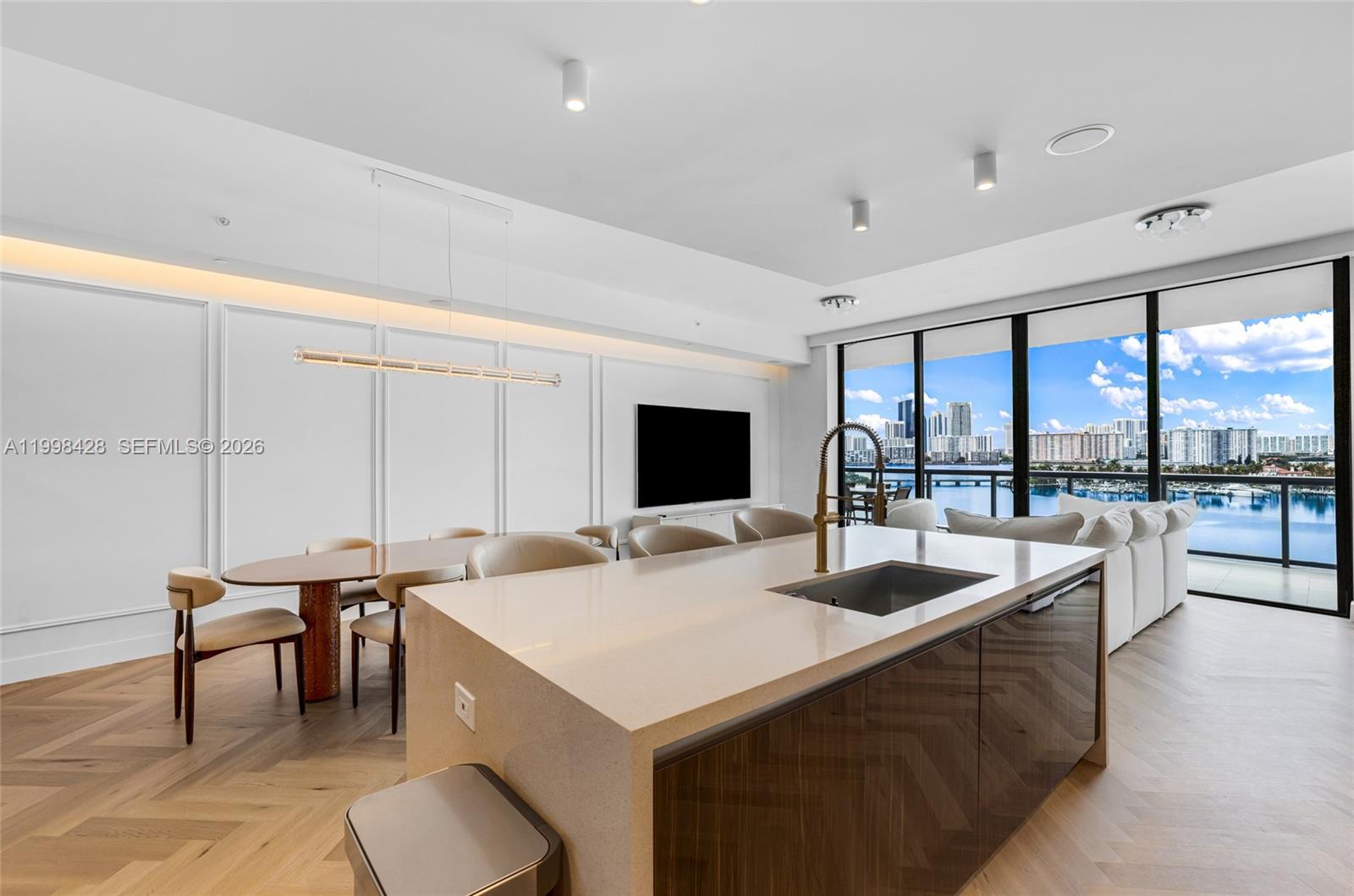 Photo of 3300 188th St  #812, Aventura, Florida, 33180 - 