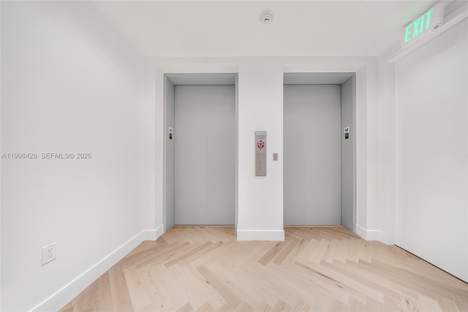 Photo of 3300 188th St  #812, Aventura, Florida, 33180 - 