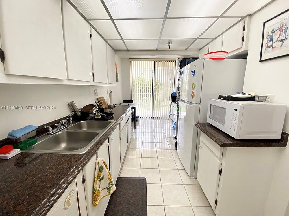 See details 414 1 / 2 896 sq. ft. $ 2026-05-01 0 Photo