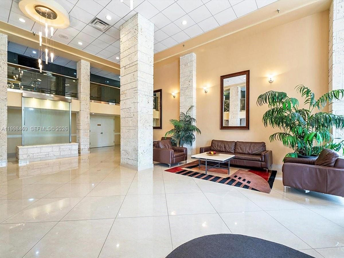 See details 414 1 / 2 896 sq. ft. $ 2026-05-01 0 Photo