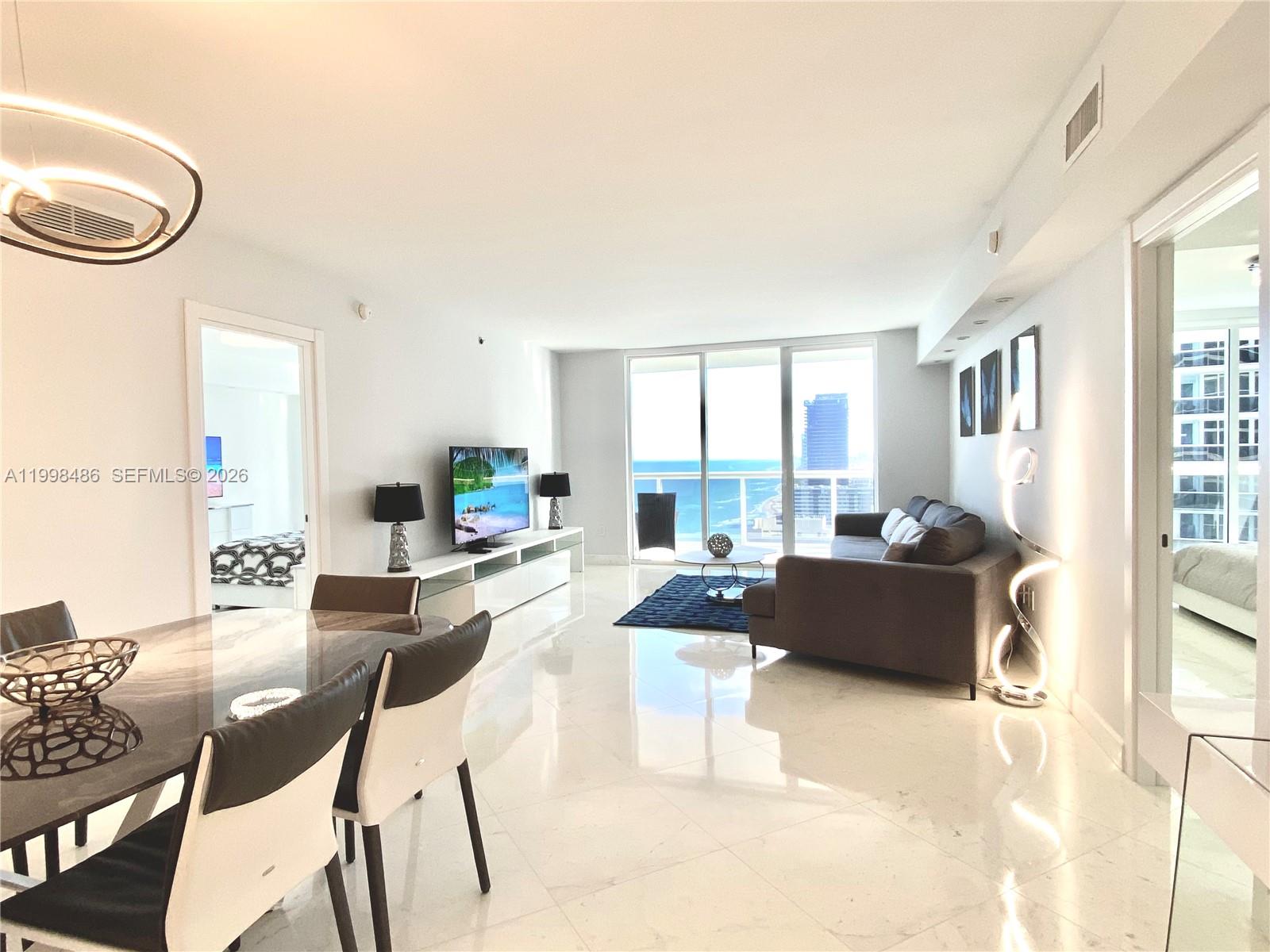 3203 3 / 3 1733 sq. ft. $ 2026-04-21 0 Photo