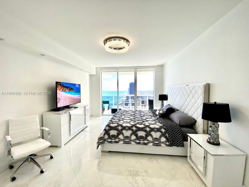 3203 3 / 3 1733 sq. ft. $ 2026-04-21 0 Photo