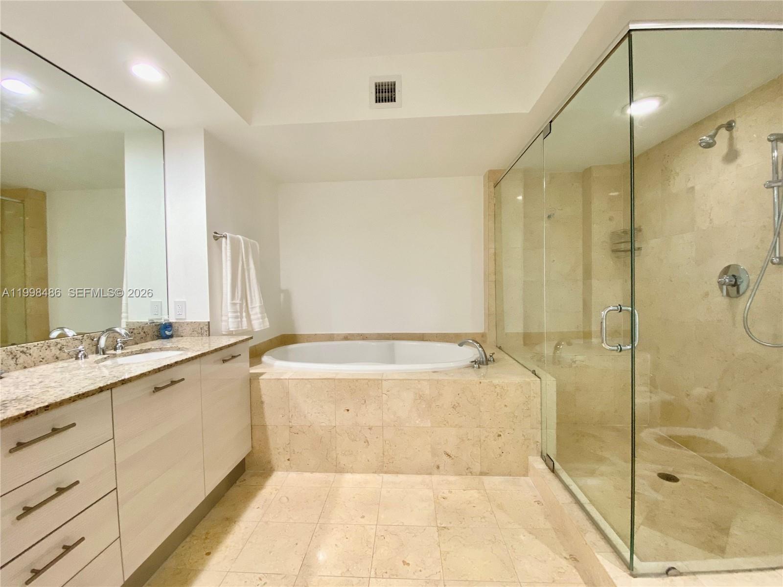 3203 3 / 3 1733 sq. ft. $ 2026-04-21 0 Photo