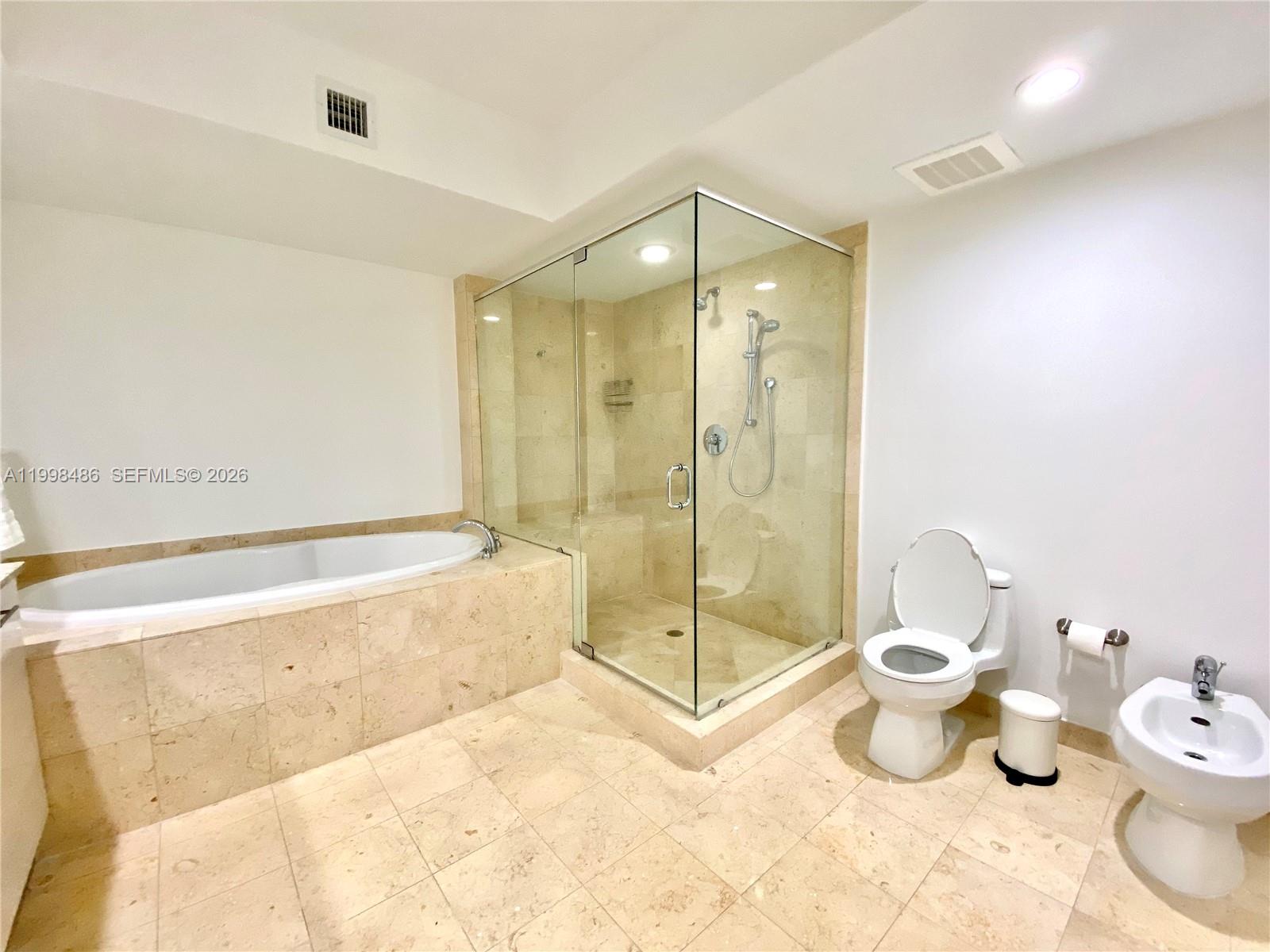 3203 3 / 3 1733 sq. ft. $ 2026-04-21 0 Photo