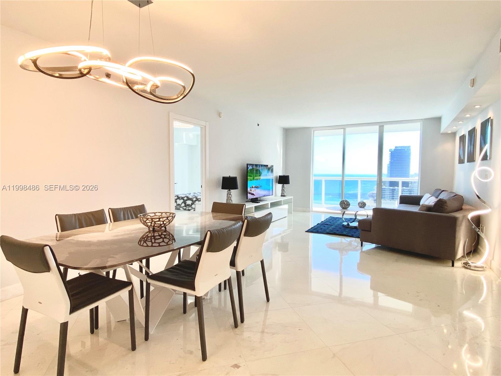 3203 3 / 3 1733 sq. ft. $ 2026-04-21 0 Photo