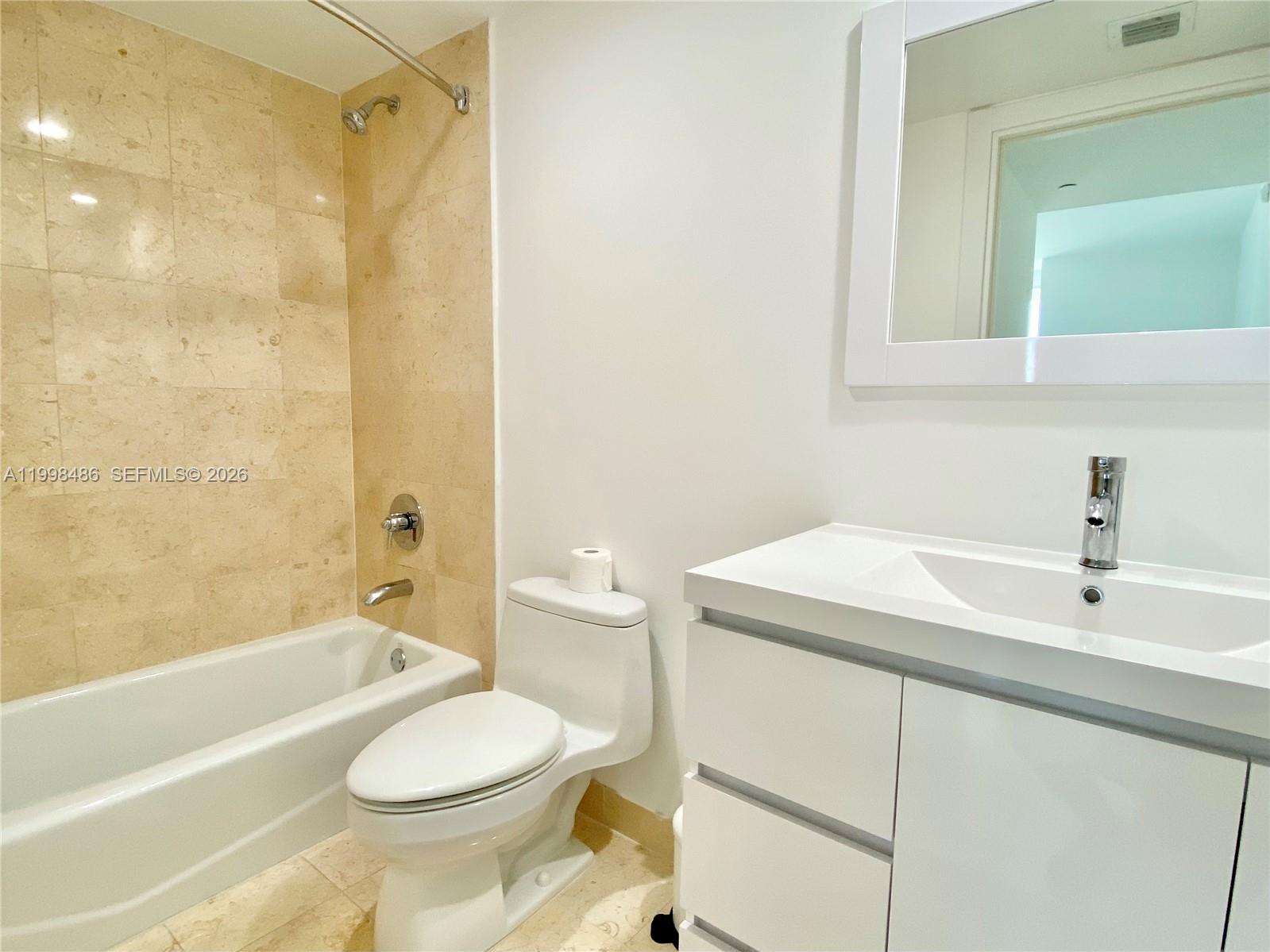 3203 3 / 3 1733 sq. ft. $ 2026-04-21 0 Photo