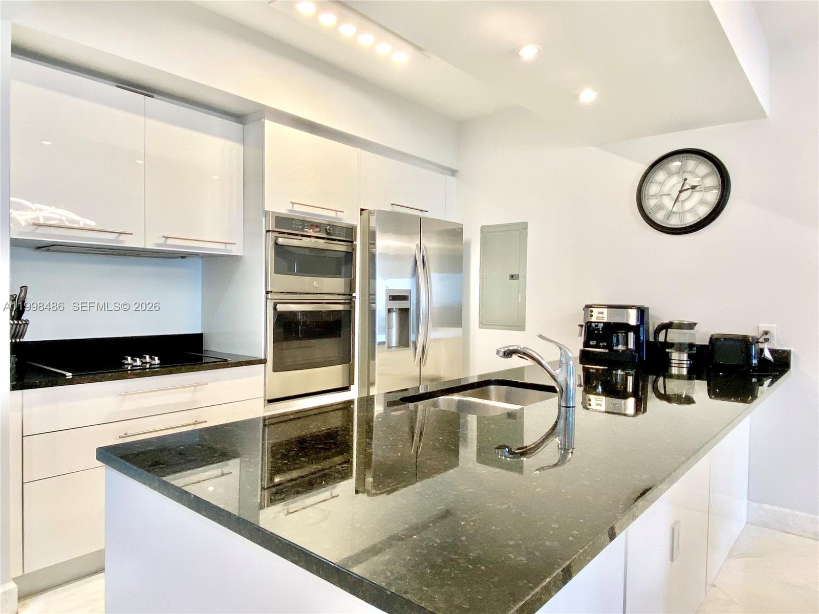 3203 3 / 3 1733 sq. ft. $ 2026-04-21 0 Photo