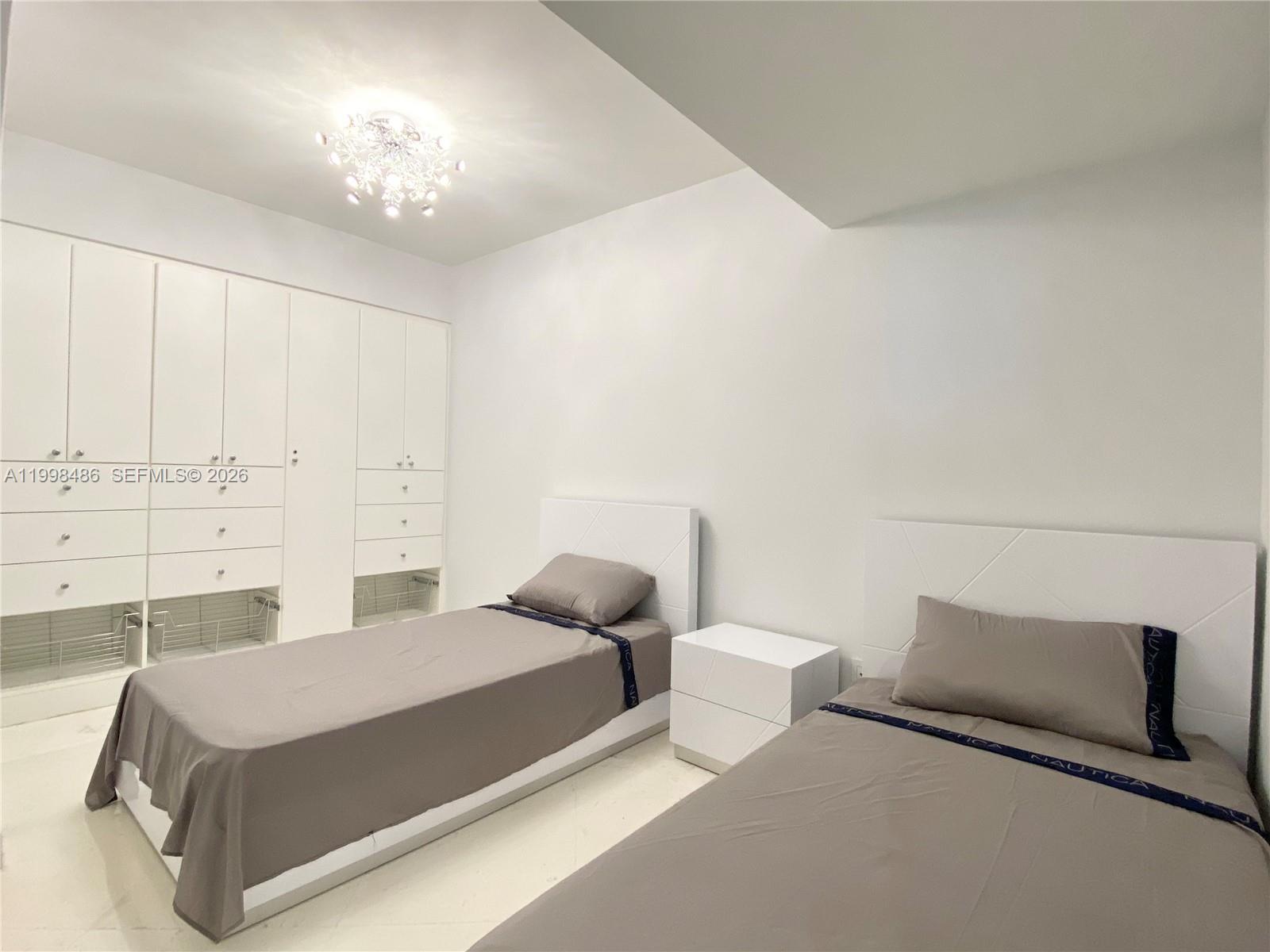 3203 3 / 3 1733 sq. ft. $ 2026-04-21 0 Photo