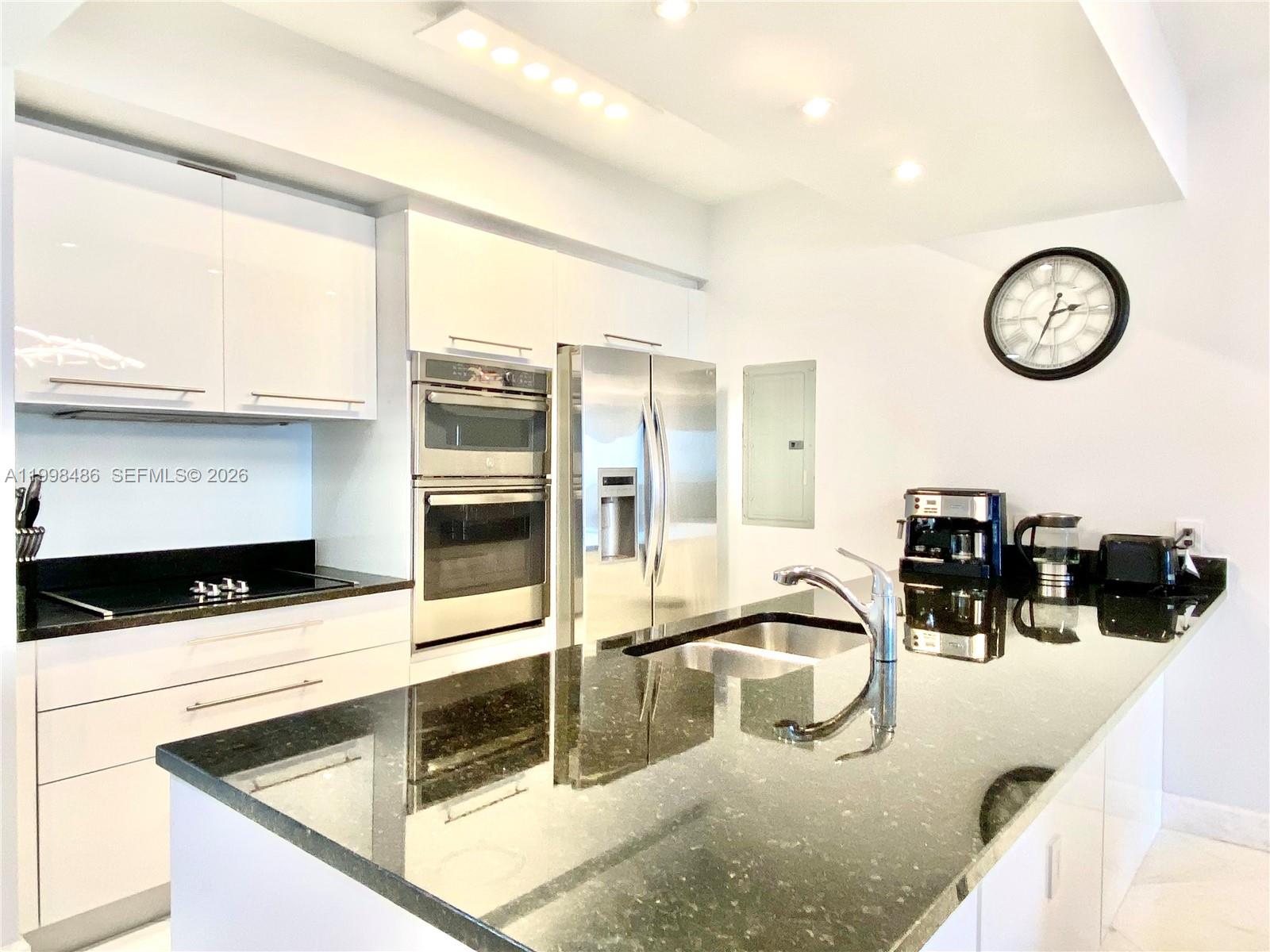 3203 3 / 3 1733 sq. ft. $ 2026-04-21 0 Photo
