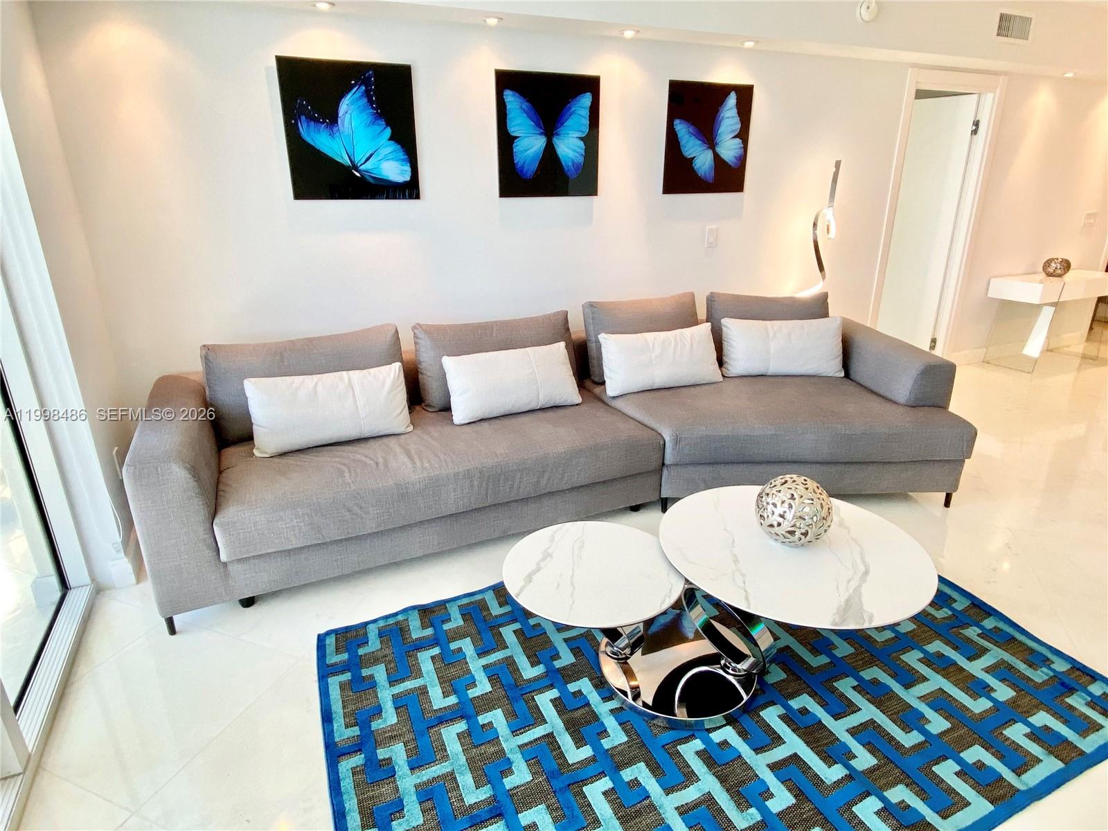 3203 3 / 3 1733 sq. ft. $ 2026-04-21 0 Photo