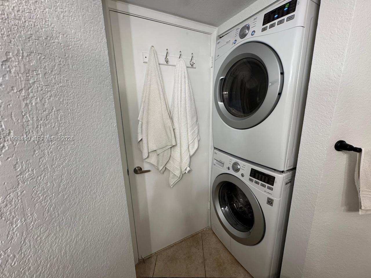 Photo of 3600 Mystic Pointe Dr  #910, Aventura, Florida, 33180 - 