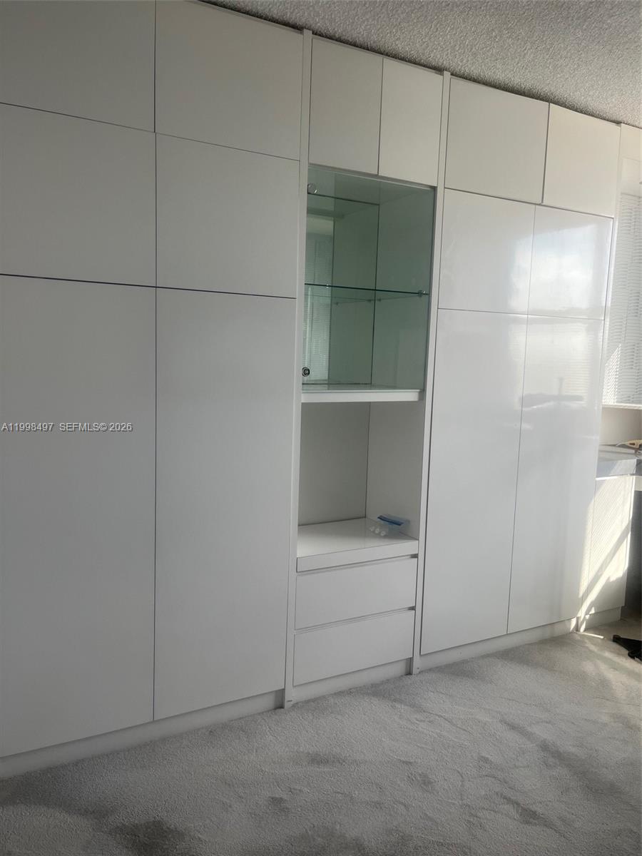 516 3 / 3 1570 sq. ft. $ 2026-04-10 0 Photo