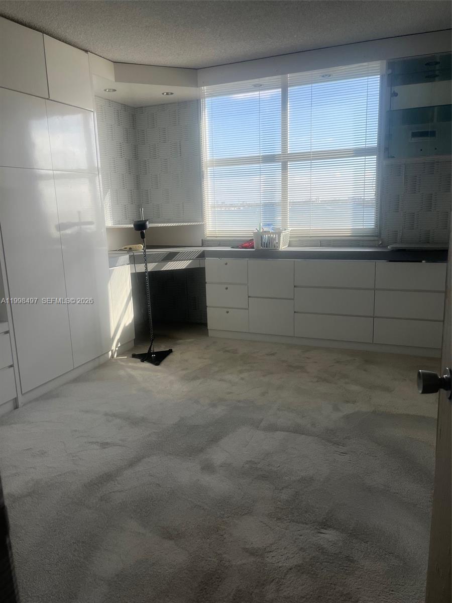 516 3 / 3 1570 sq. ft. $ 2026-04-10 0 Photo
