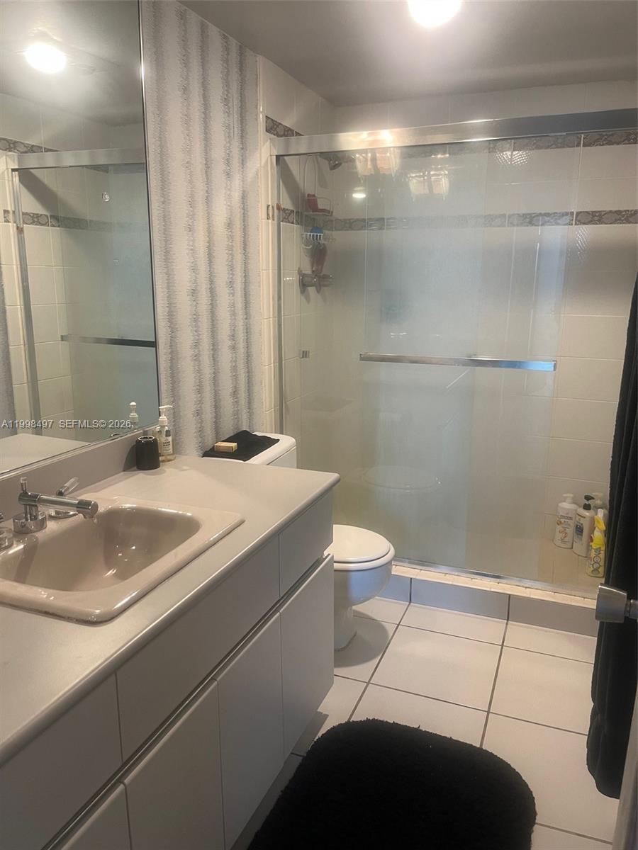 516 3 / 3 1570 sq. ft. $ 2026-04-10 0 Photo