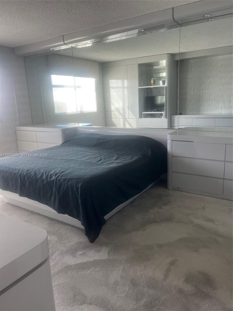 516 3 / 3 1570 sq. ft. $ 2026-04-10 0 Photo