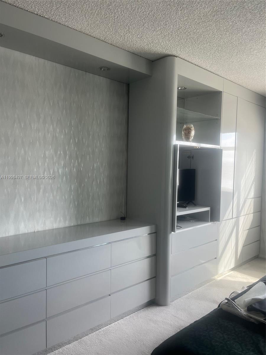 516 3 / 3 1570 sq. ft. $ 2026-04-10 0 Photo