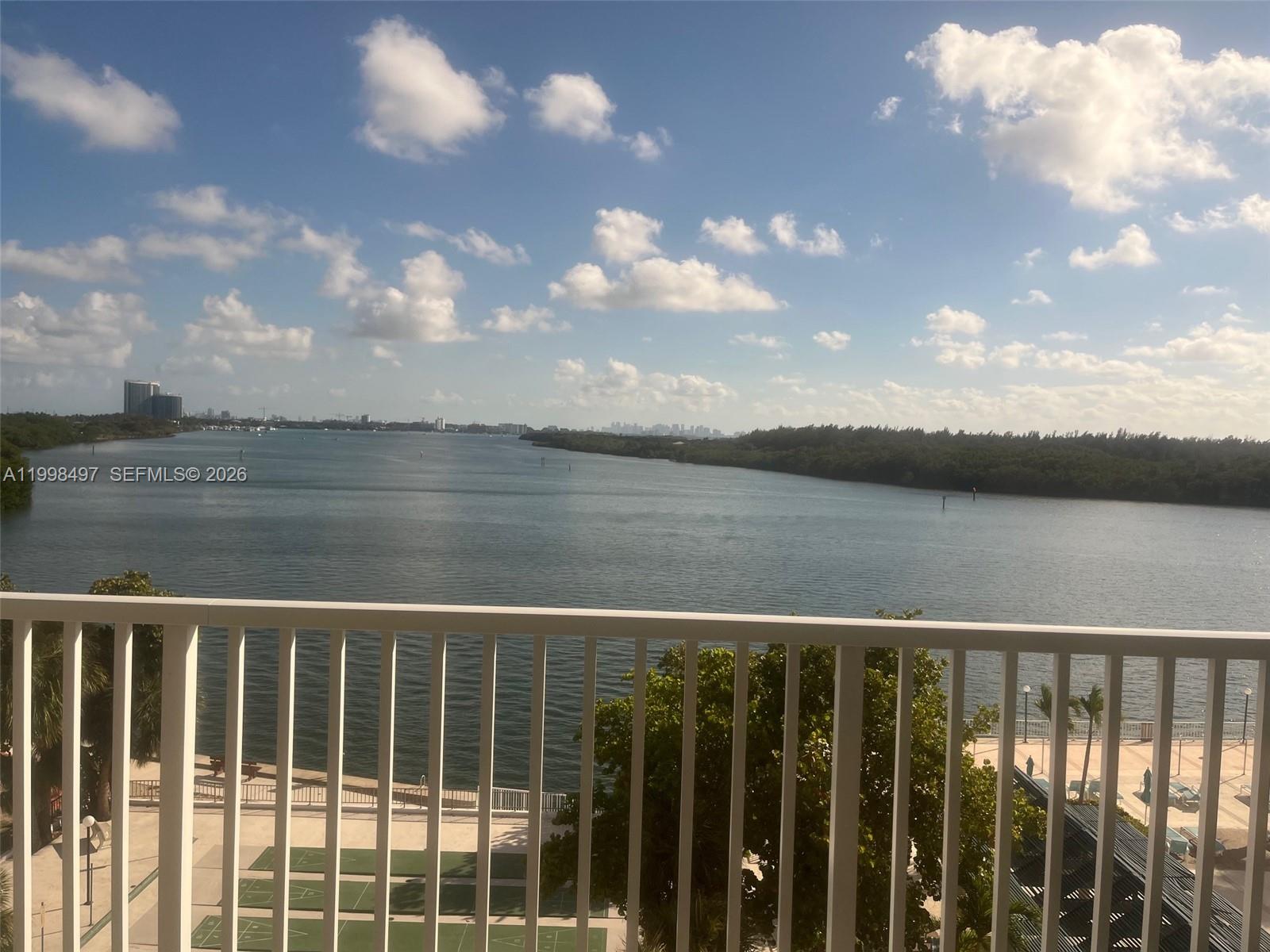 516 3 / 3 1570 sq. ft. $ 2026-04-10 0 Photo