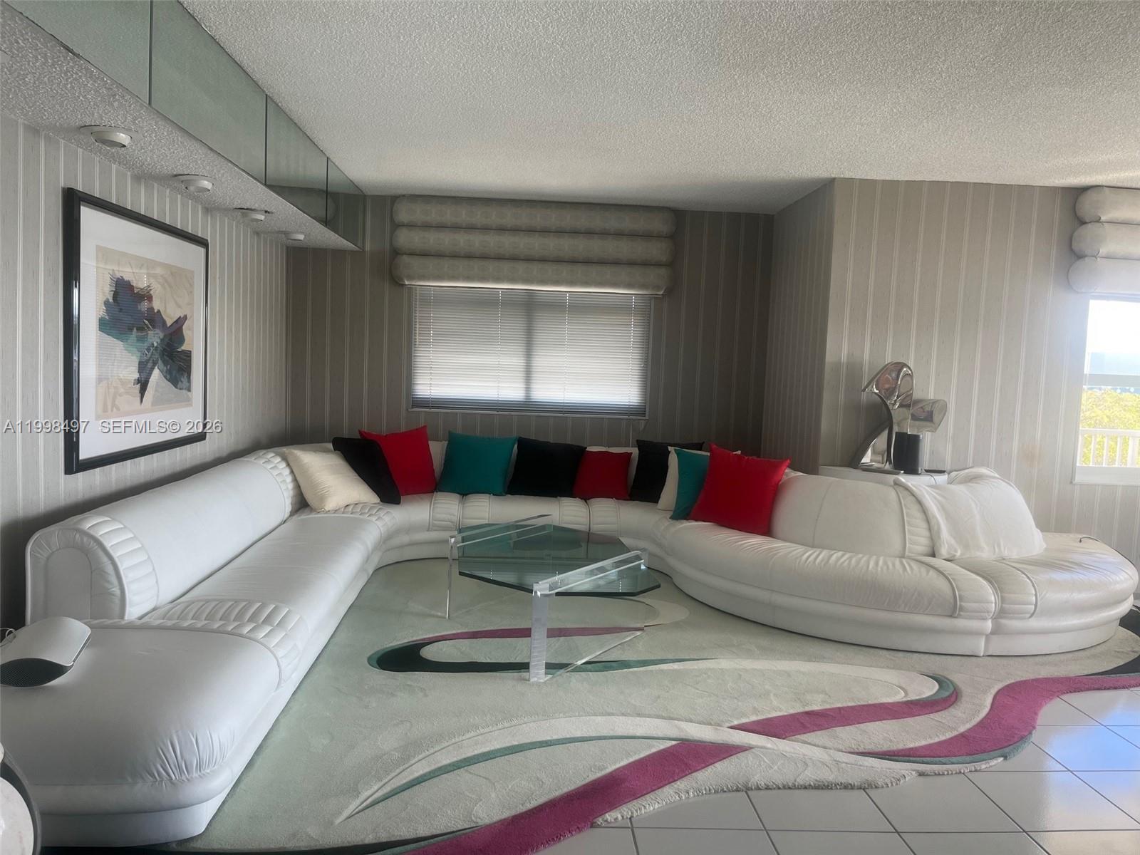 516 3 / 3 1570 sq. ft. $ 2026-04-10 0 Photo