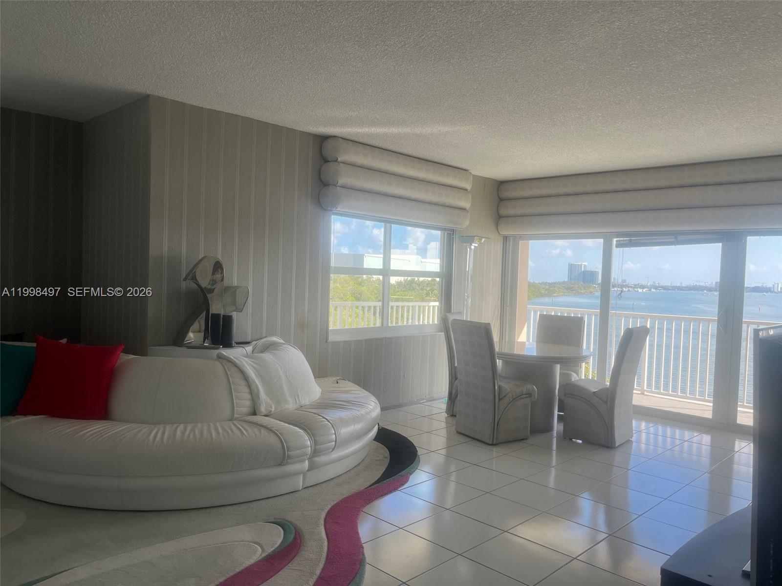 516 3 / 3 1570 sq. ft. $ 2026-04-10 0 Photo