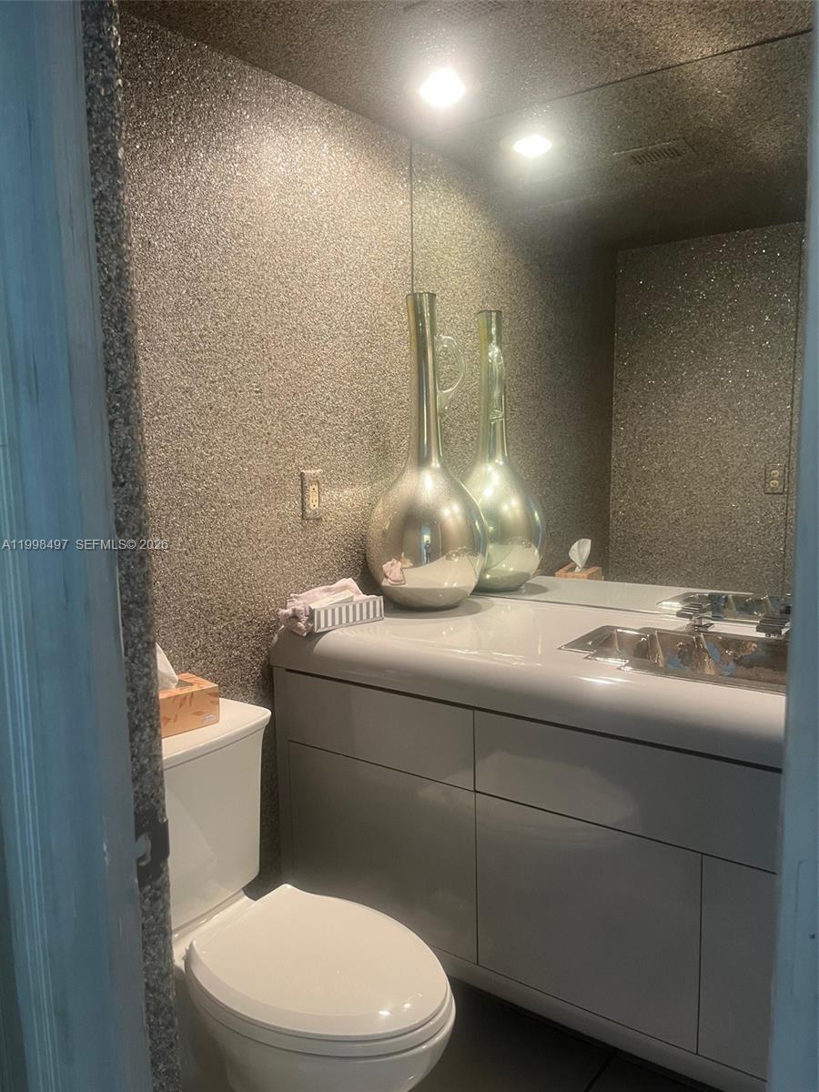 516 3 / 3 1570 sq. ft. $ 2026-04-10 0 Photo