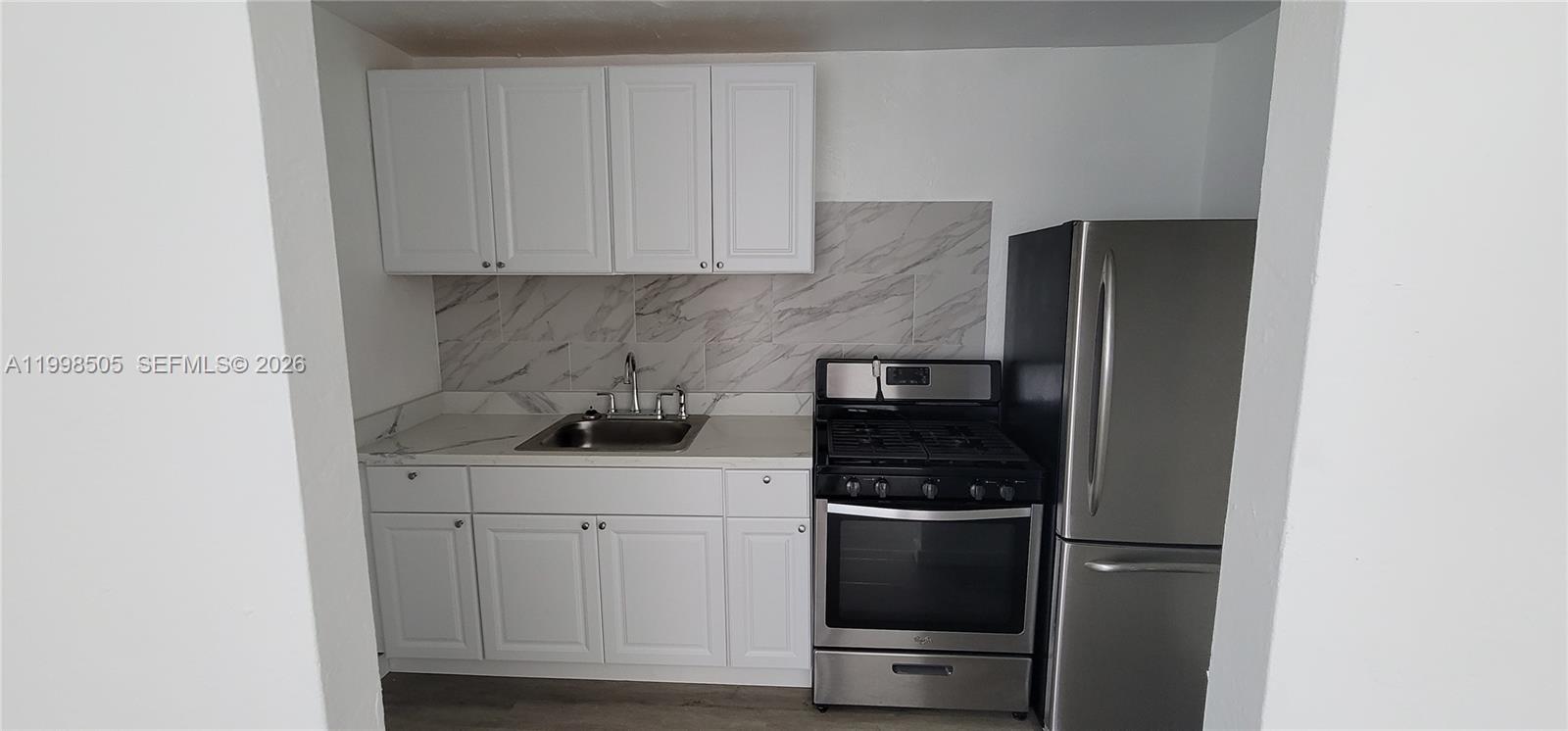   /  9615 sq. ft. $ 2026-04-10 0 Photo