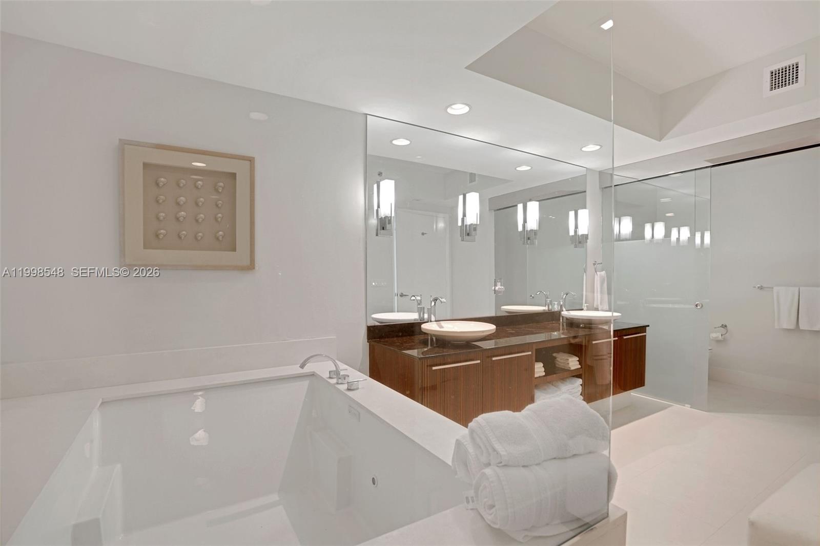 Photo of 2711 Ocean Dr  #2803, Hollywood, Florida, 33019 - 