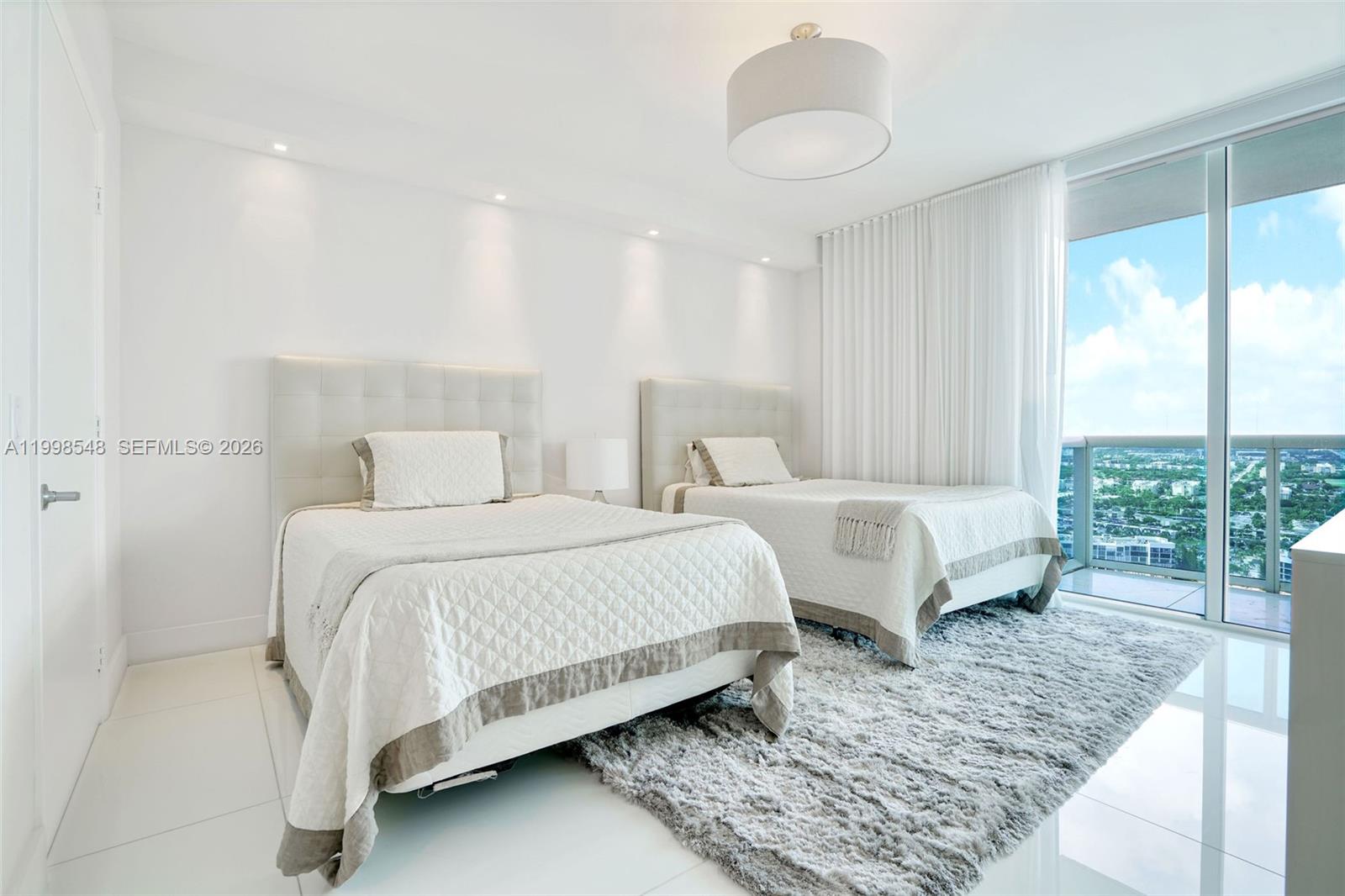 Photo of 2711 Ocean Dr  #2803, Hollywood, Florida, 33019 - 