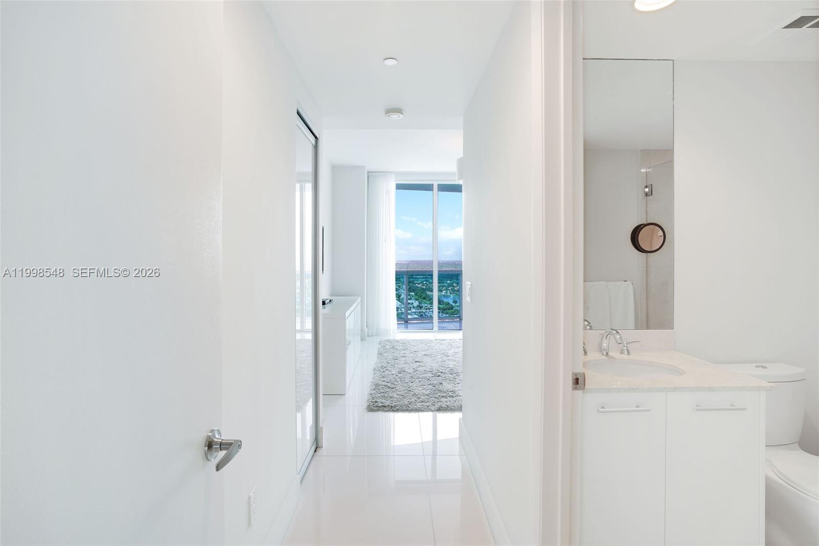 Photo of 2711 Ocean Dr  #2803, Hollywood, Florida, 33019 - 