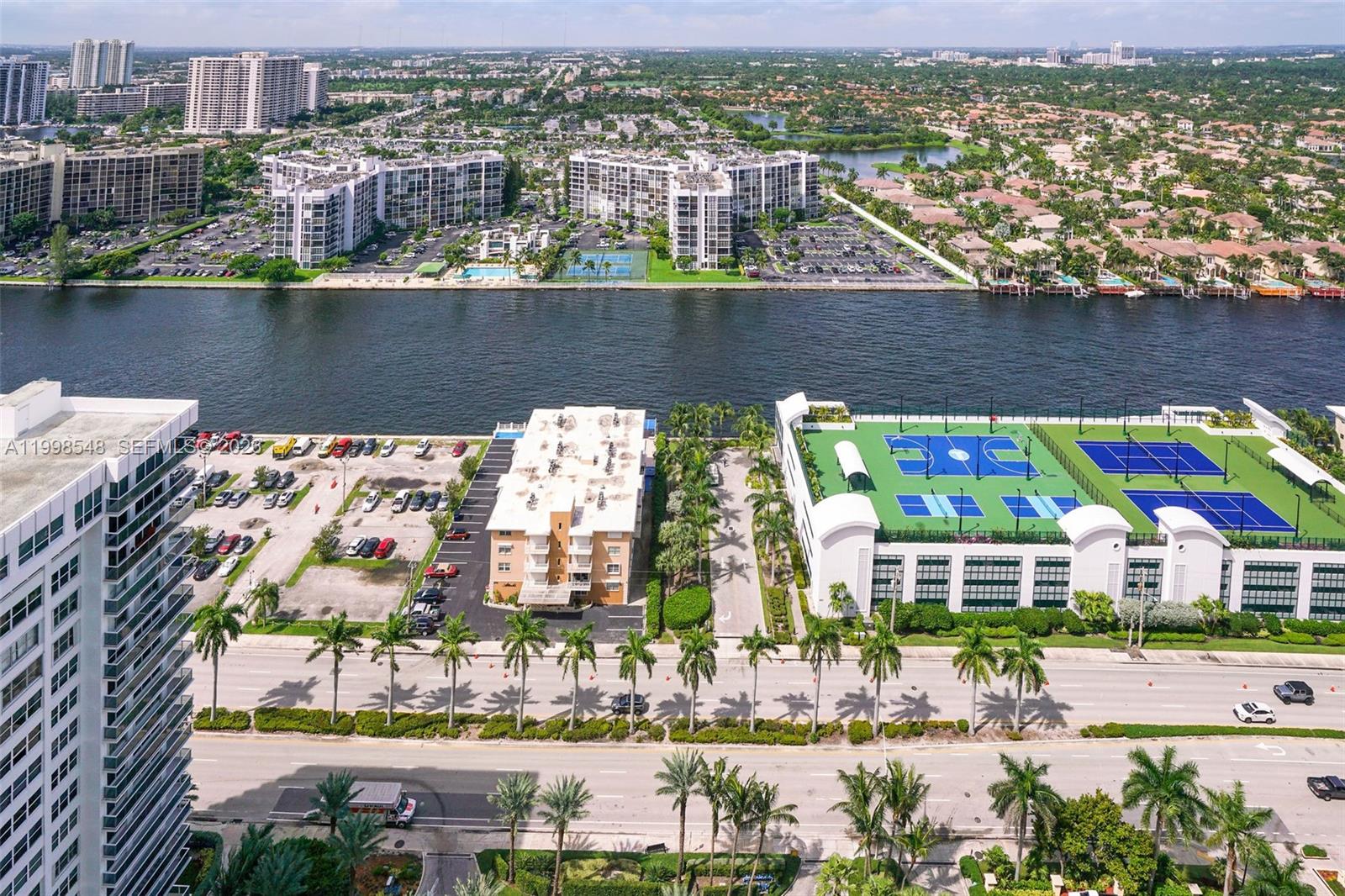 Photo of 2711 Ocean Dr  #2803, Hollywood, Florida, 33019 - 