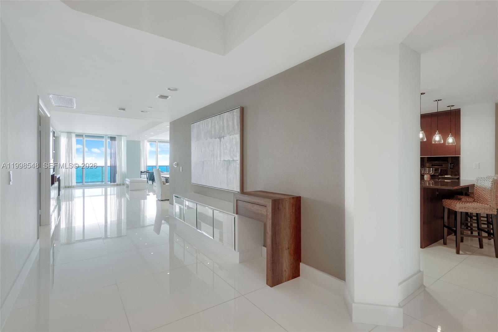 Photo of 2711 Ocean Dr  #2803, Hollywood, Florida, 33019 - 