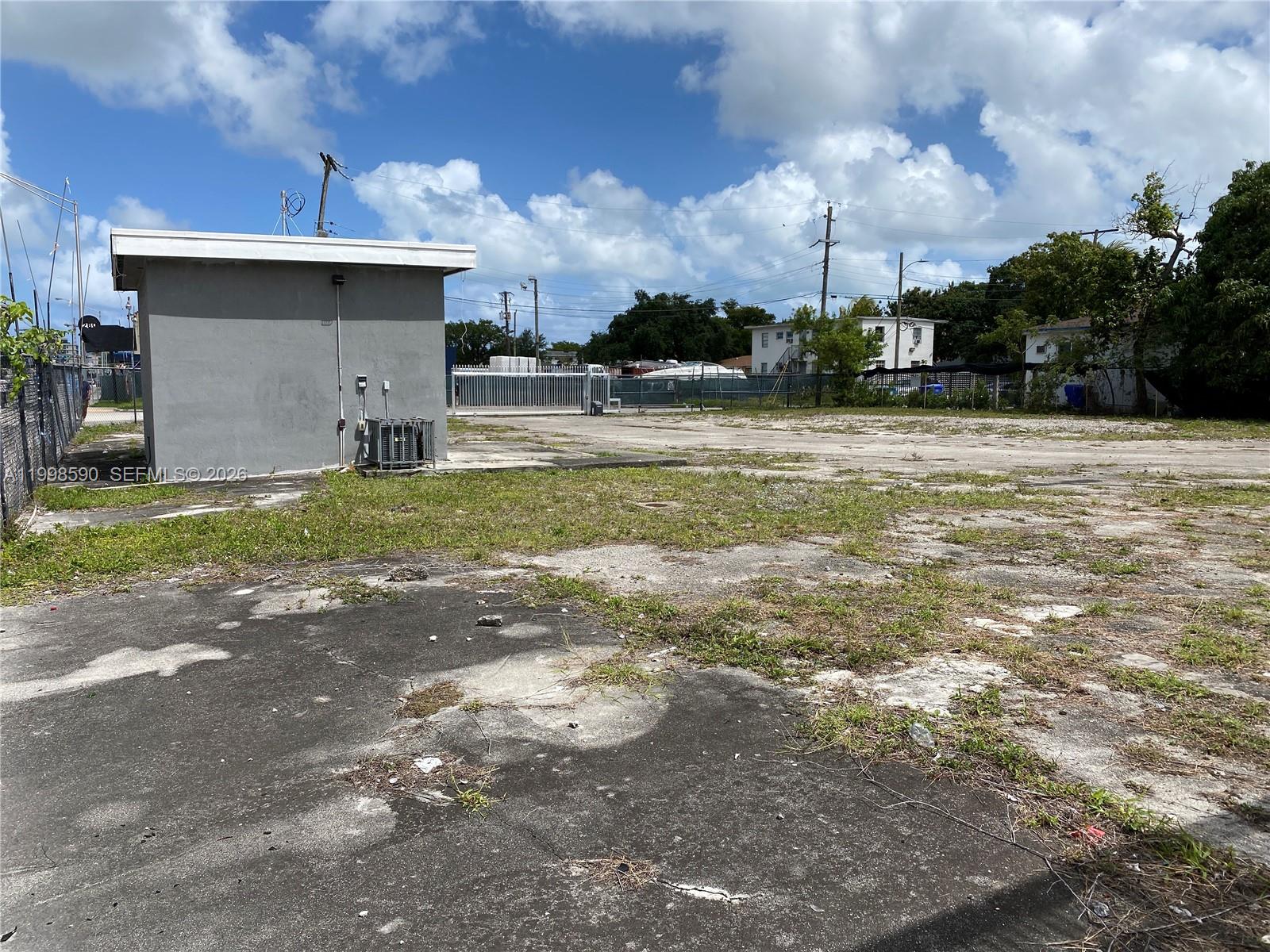   /   sq. ft. $ 2026-04-10 0 Photo