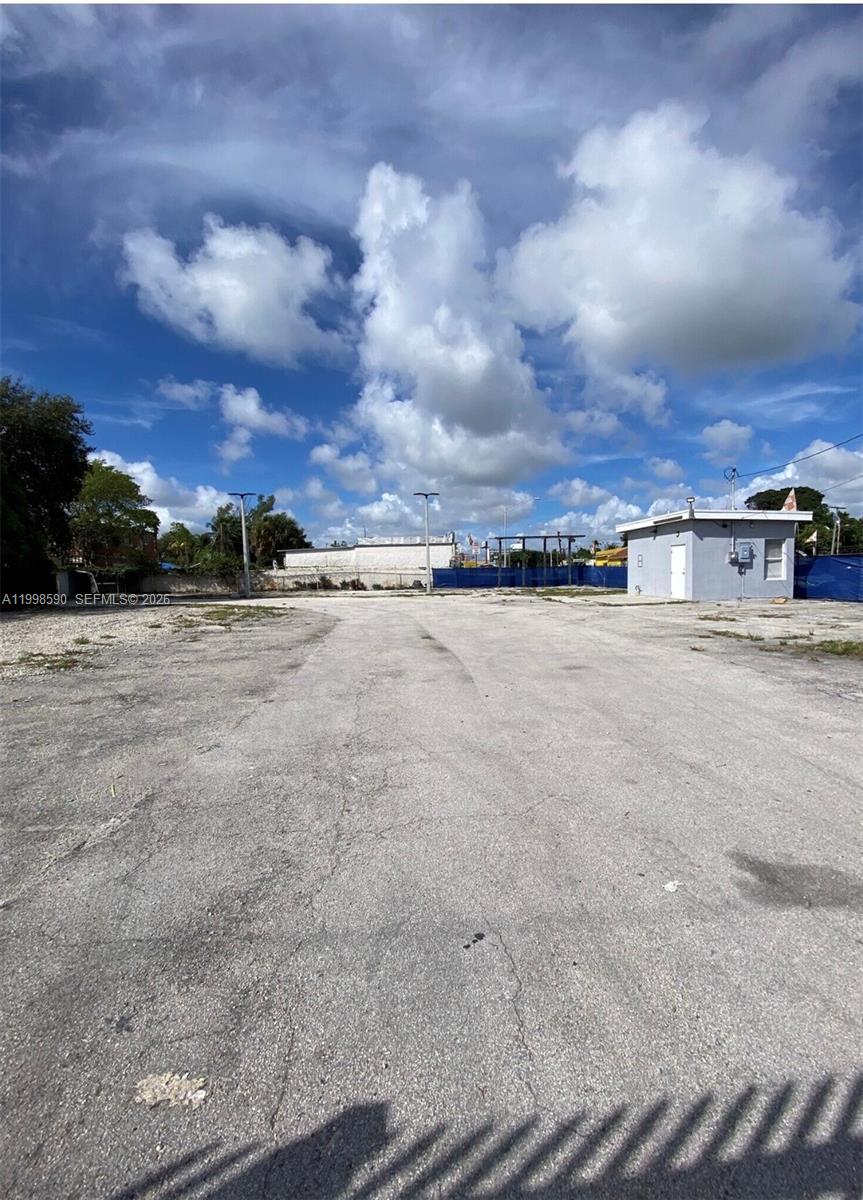   /   sq. ft. $ 2026-04-10 0 Photo