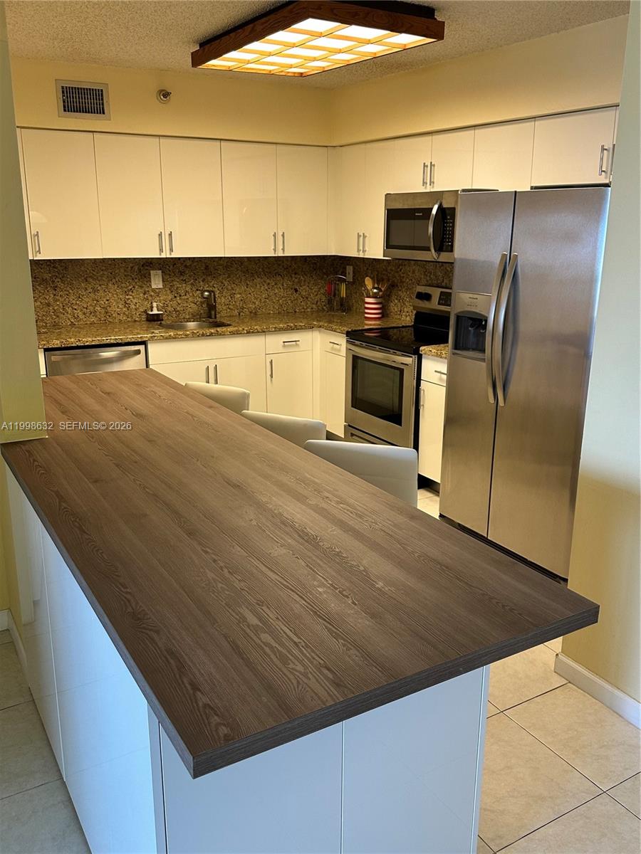 Photo of 3530 Mystic Pointe Dr  #2607, Aventura, Florida, 33180 - 