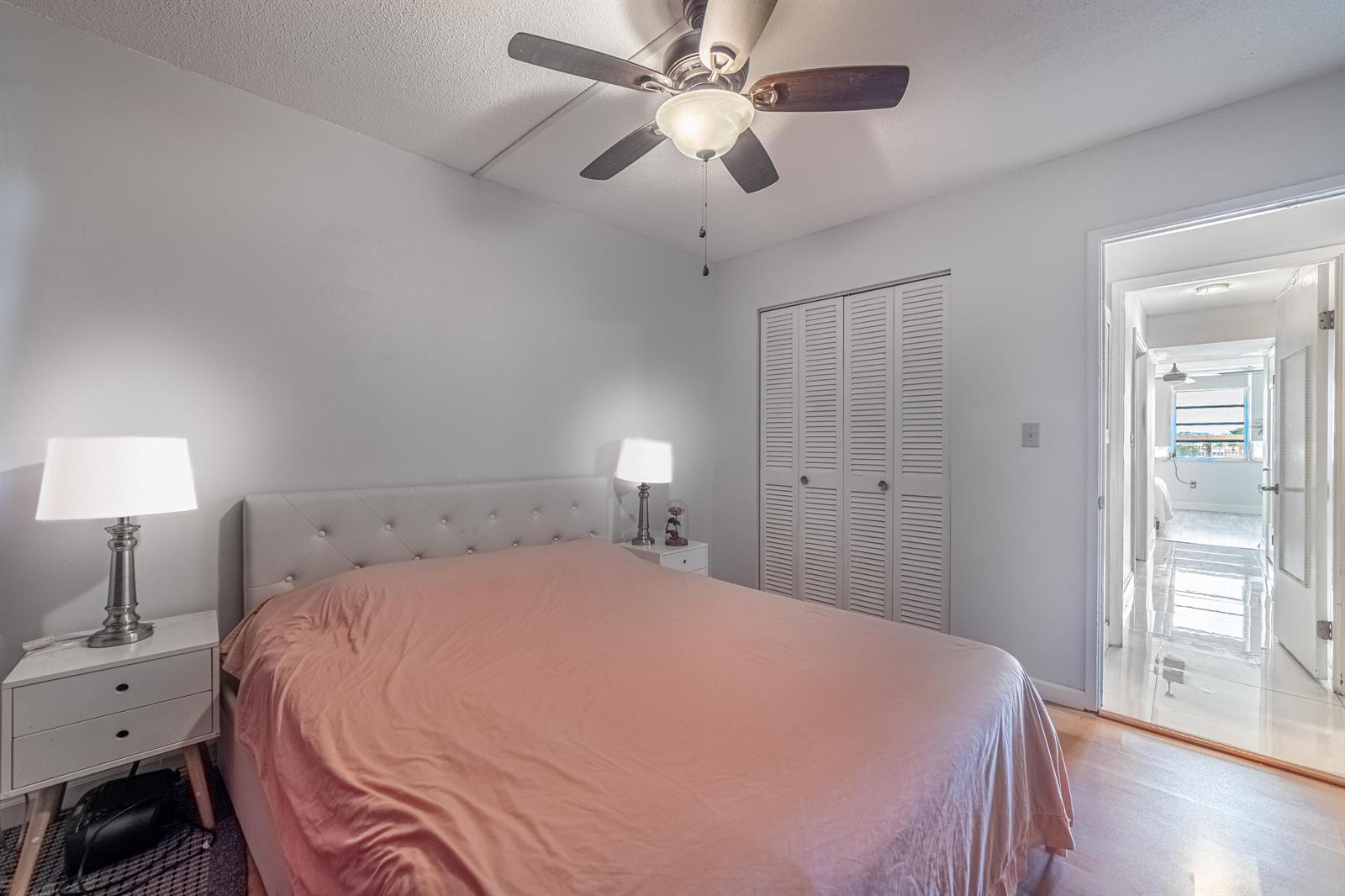 Unit 311 2 / 2 1315 sq. ft. $ 2026-06-17 0 foto