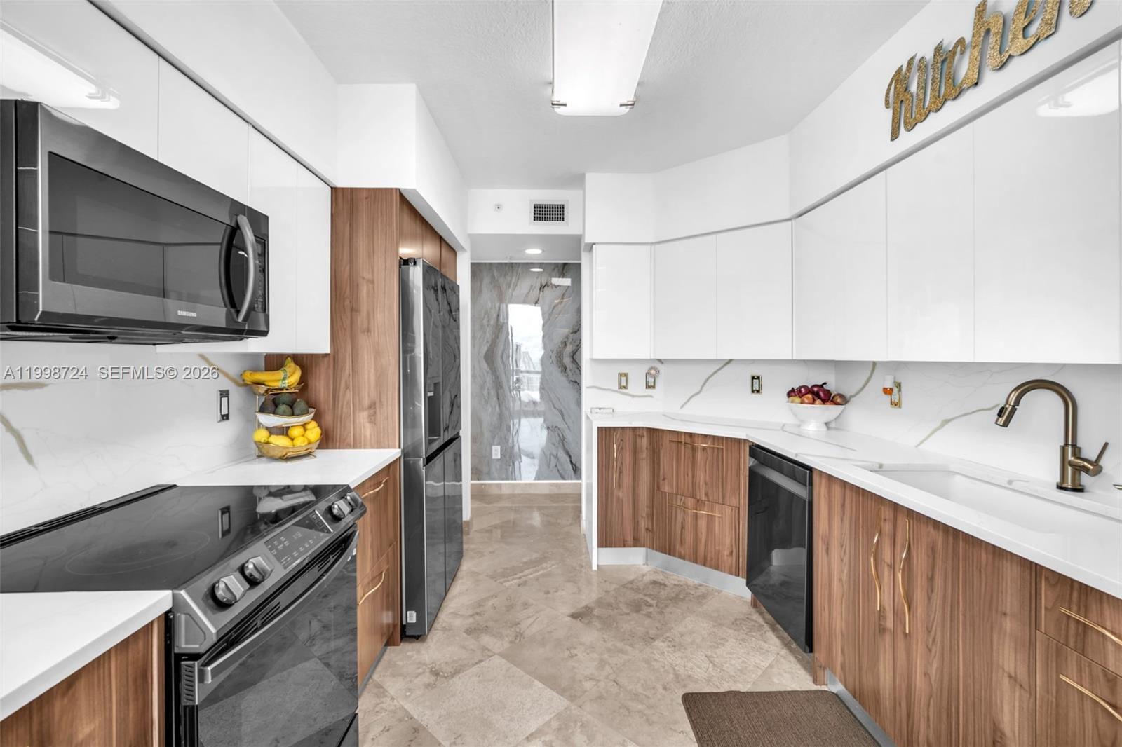 Photo of 3370 Hidden Bay Dr  #2407, Aventura, Florida, 33180 - 