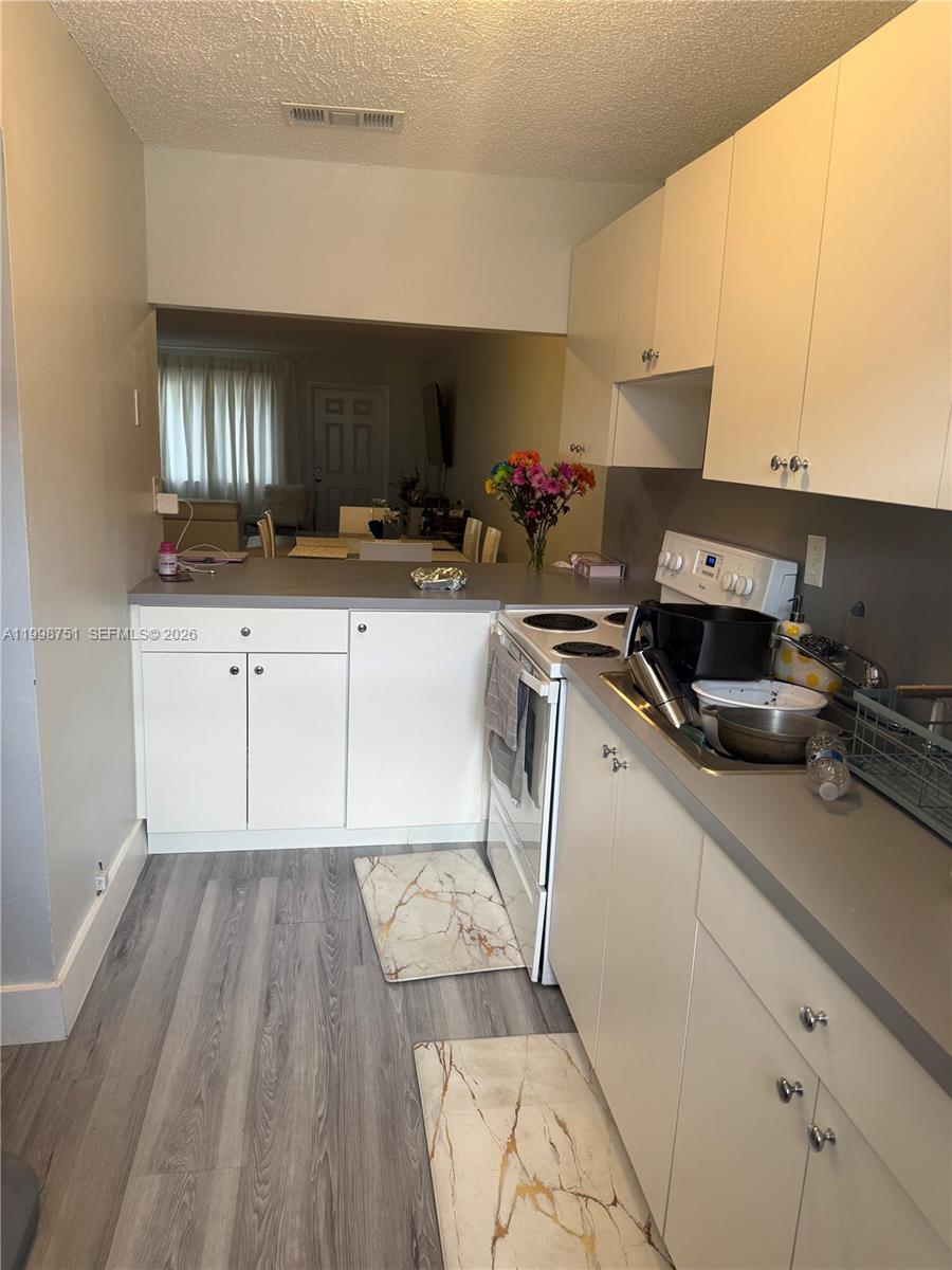   /   sq. ft. $ 2026-04-10 0 Photo