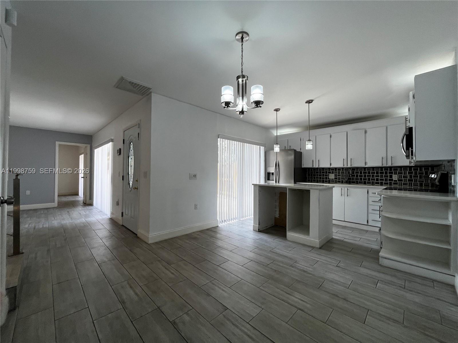 1026 3 / 3 1488 sq. ft. $ 2026-04-10 0 Photo