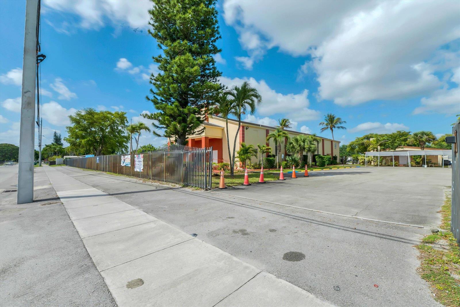   / 0  sq. ft. $ 2026-06-15 0 foto
